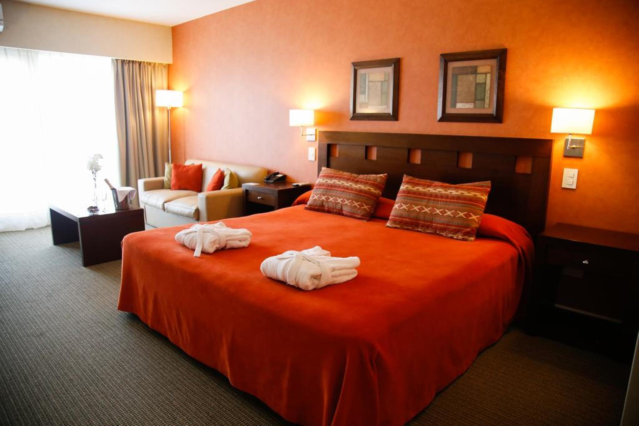 Hotel Howard Johnson Trenque Lauquen Exterior foto